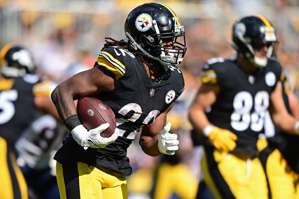 NFL橄榄球 - 周四晚间足球赛钢人队对布朗队的公开投注和资金赔率