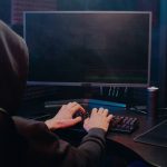 东南亚 - 马来西亚,5人涉嫌为非法网络赌博集团工作