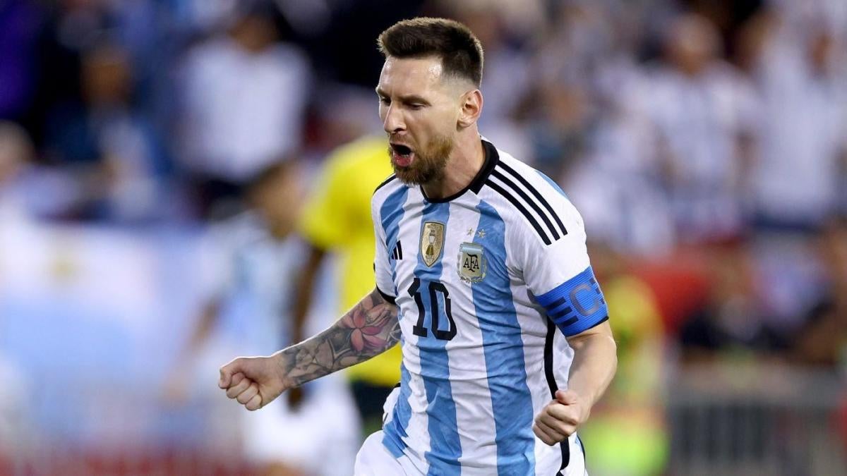 足球 - 2022年FIFA世界杯,阿根廷的预计首发阵容，梅西和劳塔罗-马丁内斯负责进攻
