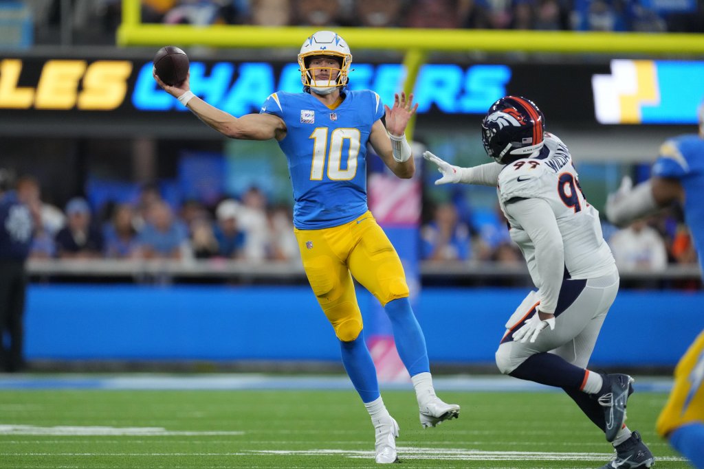 NFL橄榄球 - 西雅图海鹰队VS洛杉矶闪电队第七周的赔率、预测和最佳赌注