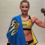 MMA - UFC选手莫罗兹展示她如何进行臀部按摩